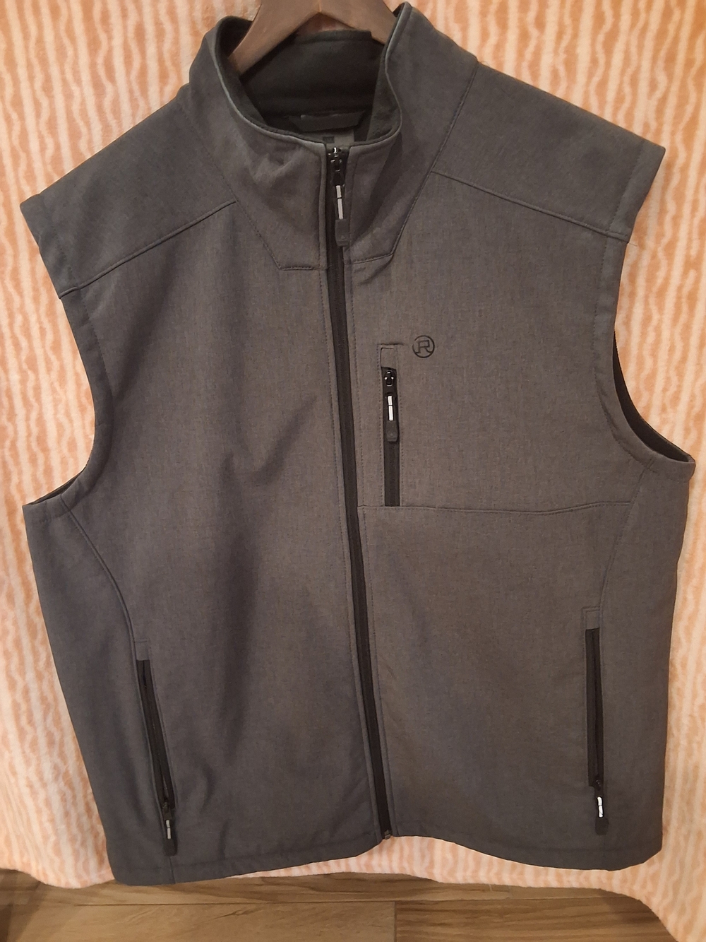 Men's Roper's Gray Softshell Zip Vest - Modern Sleeveless Jacket